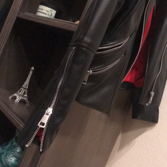 Black leather jacket - Picture 2 of 7